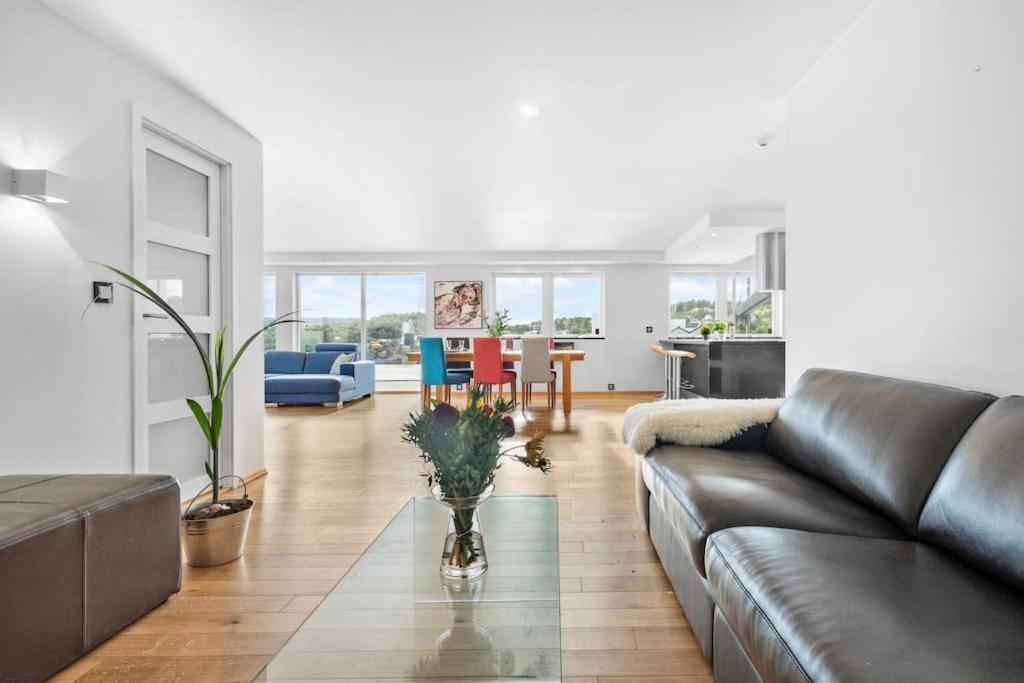 Penthouse Leilighet 200 Kvm Vakker Sjoutsikt. Apartment Берген Екстериор снимка
