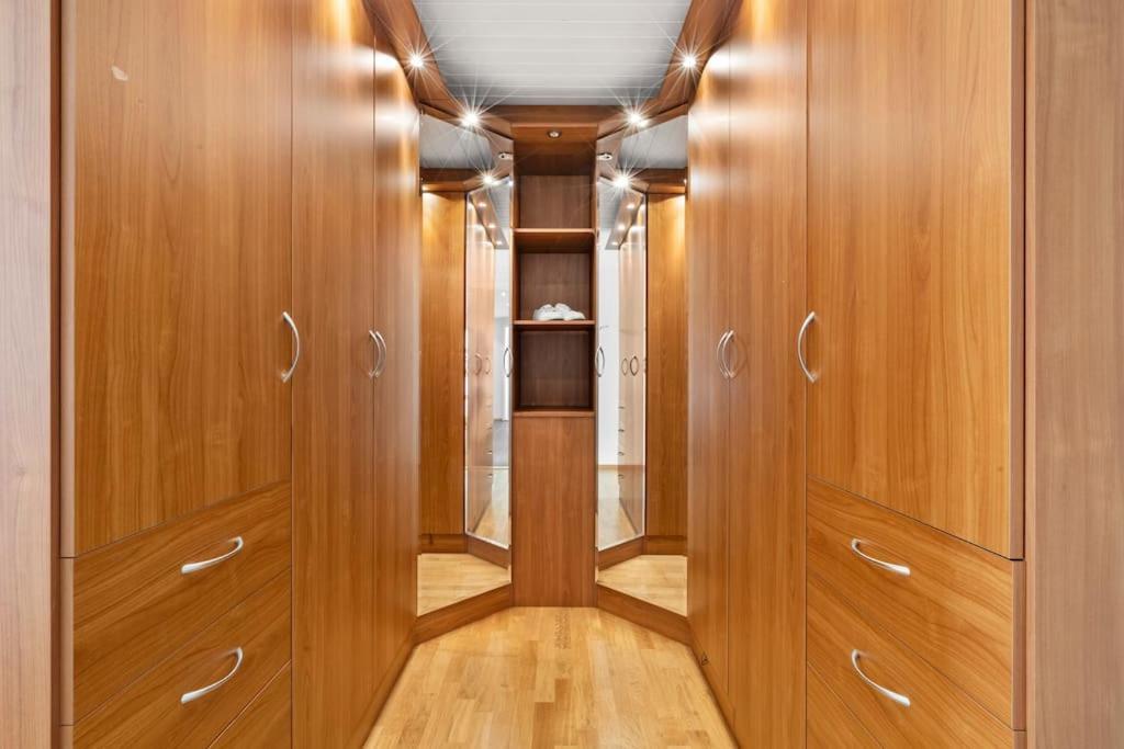 Penthouse Leilighet 200 Kvm Vakker Sjoutsikt. Apartment Берген Екстериор снимка